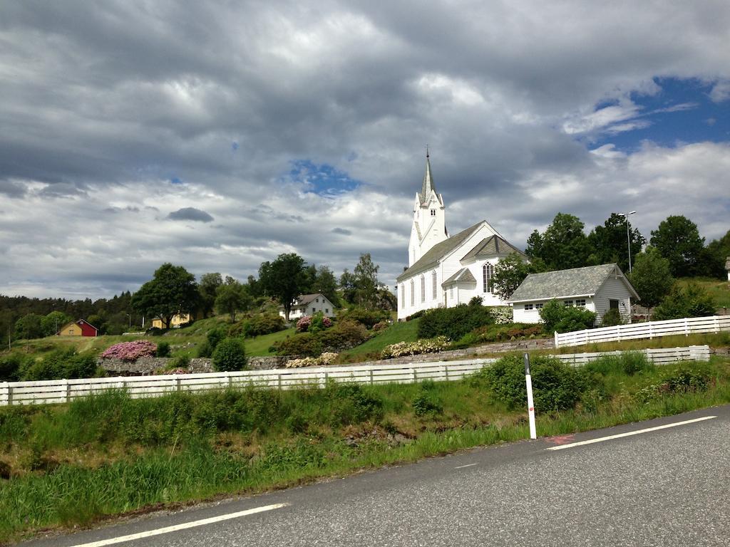 Aparthotel Tysnes Sjo Og Fritid Uggdal Exterior foto